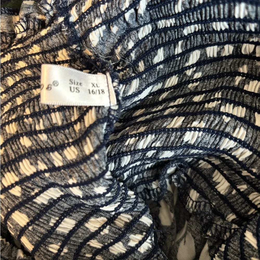 Navy blue and white smock dress with adjustable straps - Picture 11 of 11